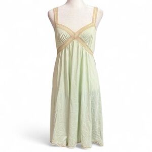Vintage Vanity Fair Mint Green Lace Trim Slip Dress Size 32